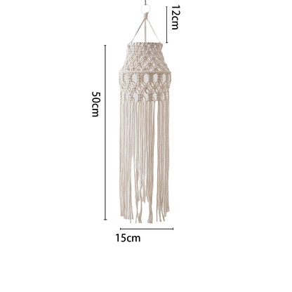 Dimensions de l’abat-jour Séléné en macramé avec pompons diamètre 15 cm
