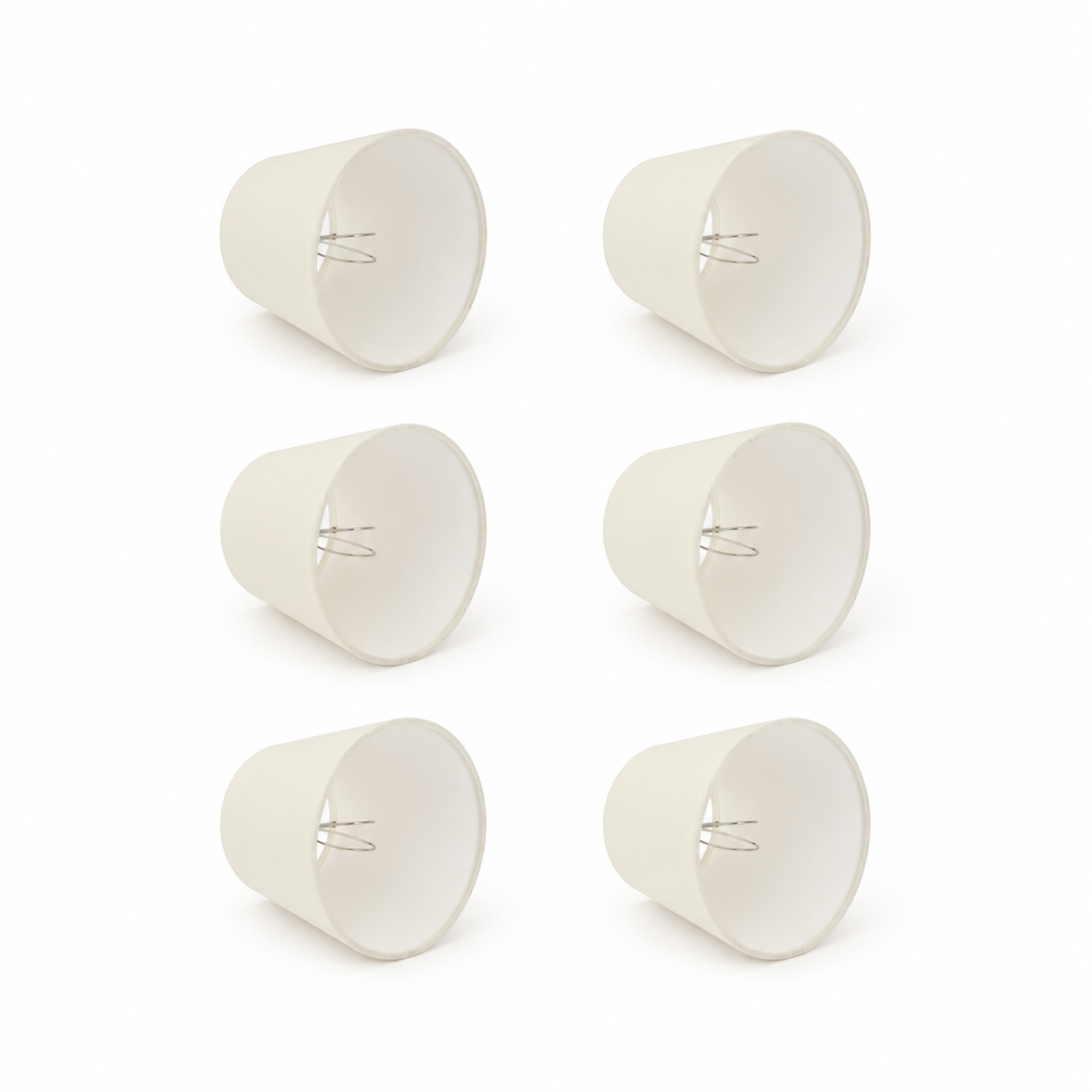 Vue complète du lot de 6 abat-jours Varenne en tissu crème